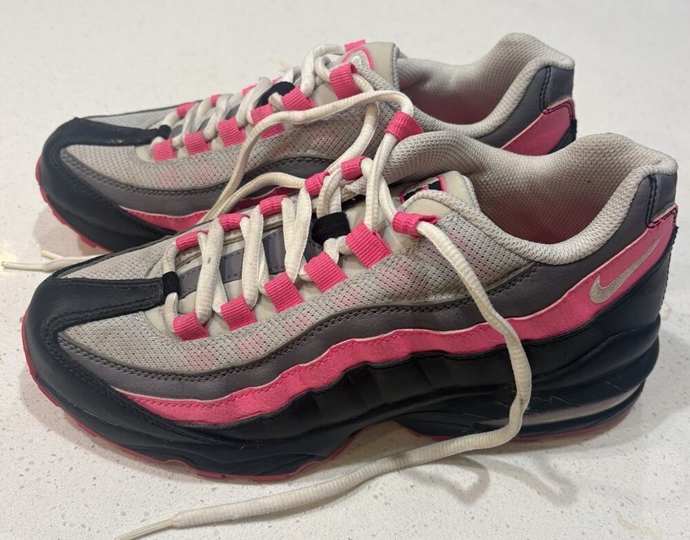 Nike Youth Air Max 95 GS 905348 030 Black Pink Blast Sneaker Shoes Sz 6.5Y